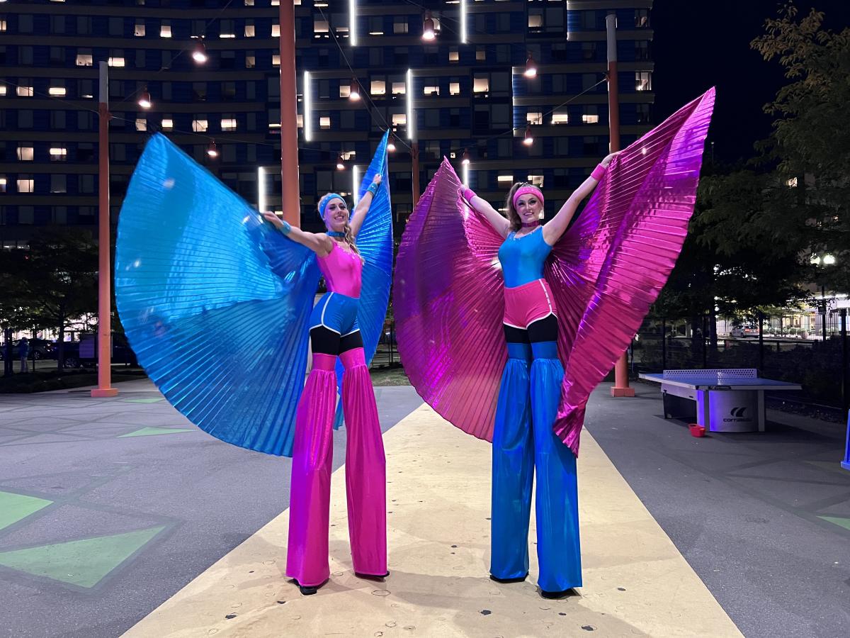 Find What A Pro Has To Say On The Stilt Walkers